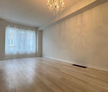 For Lease - 120 Knott End Crescent, Newmarket, Ontario - Photo 6