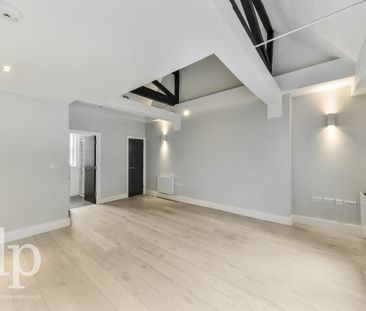 Apartment, Shaftesbury Avenue, London, Greater London, Soho, W1D 6ND - Photo 2