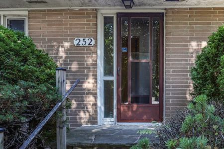 For Lease - 252 Elgin Mills Road Unit# Unit A, Richmond Hill, Ontario - Photo 2