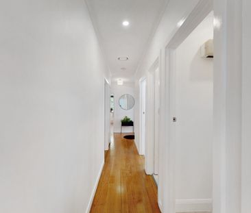 1/24 Allenby Road, Canterbury - Photo 2