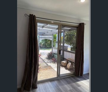 Spacious 3-Bedroom Home in Point Vernon $600 per week | Available 1... - Photo 1