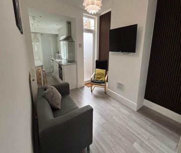 2 bedroom house to rent - Photo 2