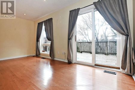 340 SILKEN LAUMANN DRIVE - Photo 4