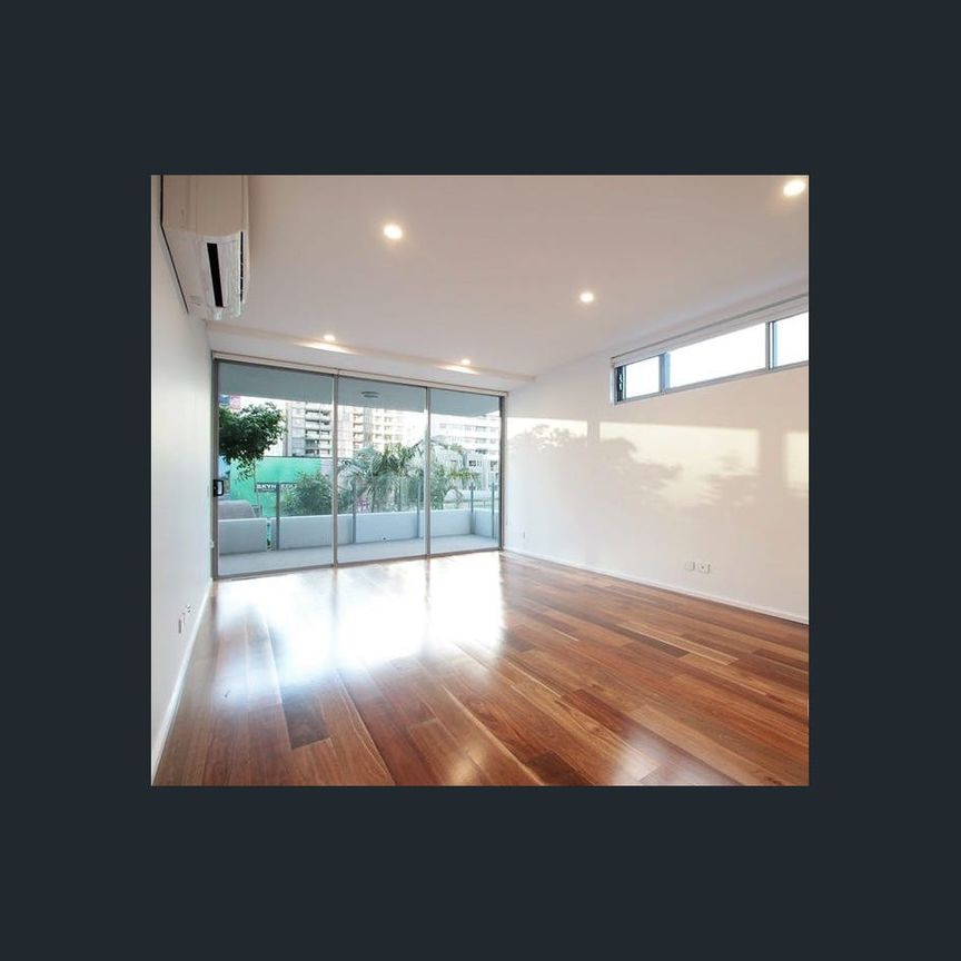 2 Bed Type 03/16 Edmondstone Street, South Brisbane, Qld 4101 - Photo 1