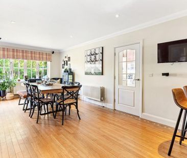 4 bedroom detached house to rent - Photo 2