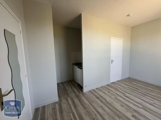 Location Appartement 1 pièce 16m² POITIERS 86000 - Photo 1
