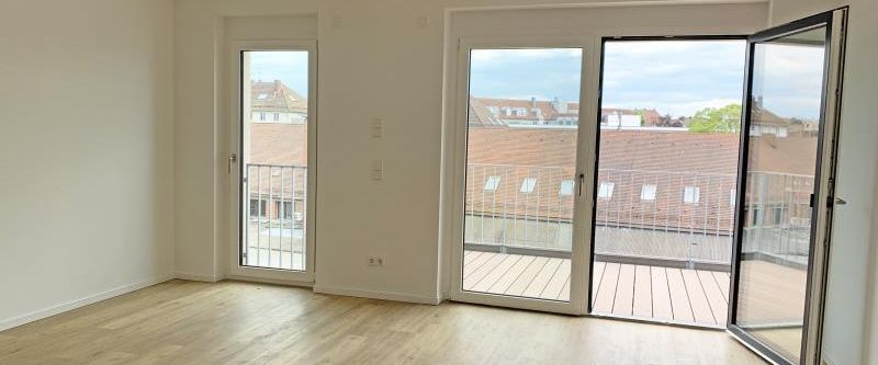 N-St. Leonhard: Erstbezug! Attraktive, helle 3-Zi-Whg (4. OG) mit EBK, Balkon, Aufzug, TG-SP - Photo 1