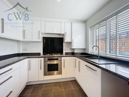 3 bedroom semi-detached house to rent - Photo 5