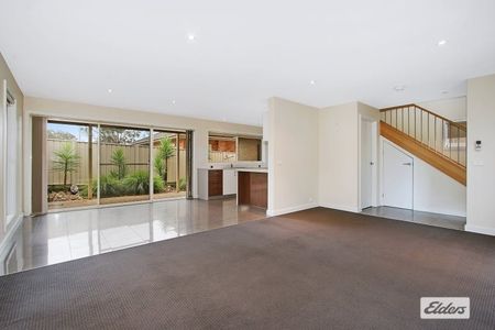 MODERN, CENTRAL & SPACIOUS - WHAT MORE COULD YOU WANT? - Photo 3