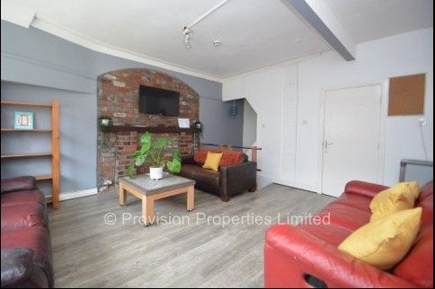 8 Bed Properties in Hyde Park, Leeds - Photo 1