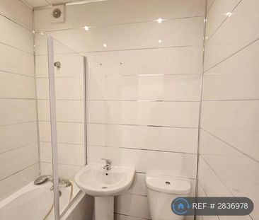 3 bedroom end of terrace house to rent - Photo 6