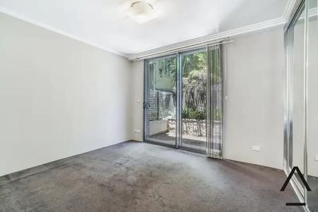 Moments to Shops and Transport - Photo 2