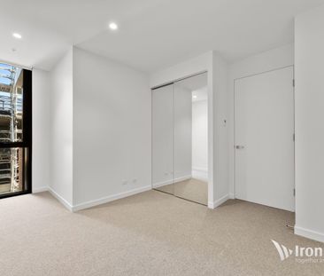 Brand New Bayside Living Minutes to Beaches & Station - Photo 6