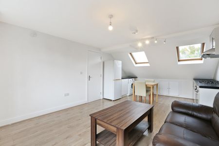 1 Bed Flat, Gordon Road, W5 - Photo 3