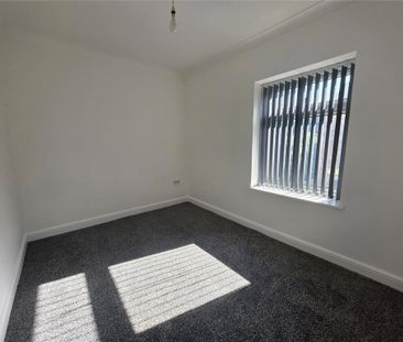 2 bedroom end of terrace house to rent - Photo 4