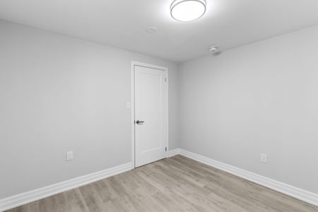 For Lease - 45 Hayward Crescent Unit# B, Guelph, Ontario - Photo 3