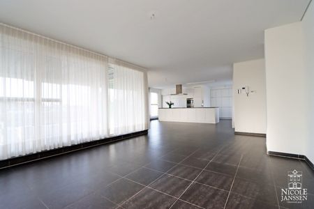 Instapklaar penthouse met drie slaapkamers en ruime terrassen - Photo 4