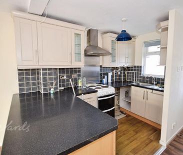 2 bedroom terraced house to rent - Photo 2