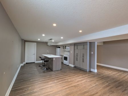 For Lease - 747 REDTAIL Court, London North, Ontario - Photo 4