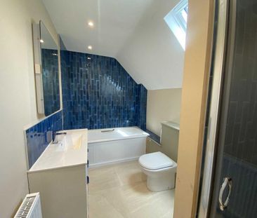 4 bedroom semi-detached house to rent - Photo 4