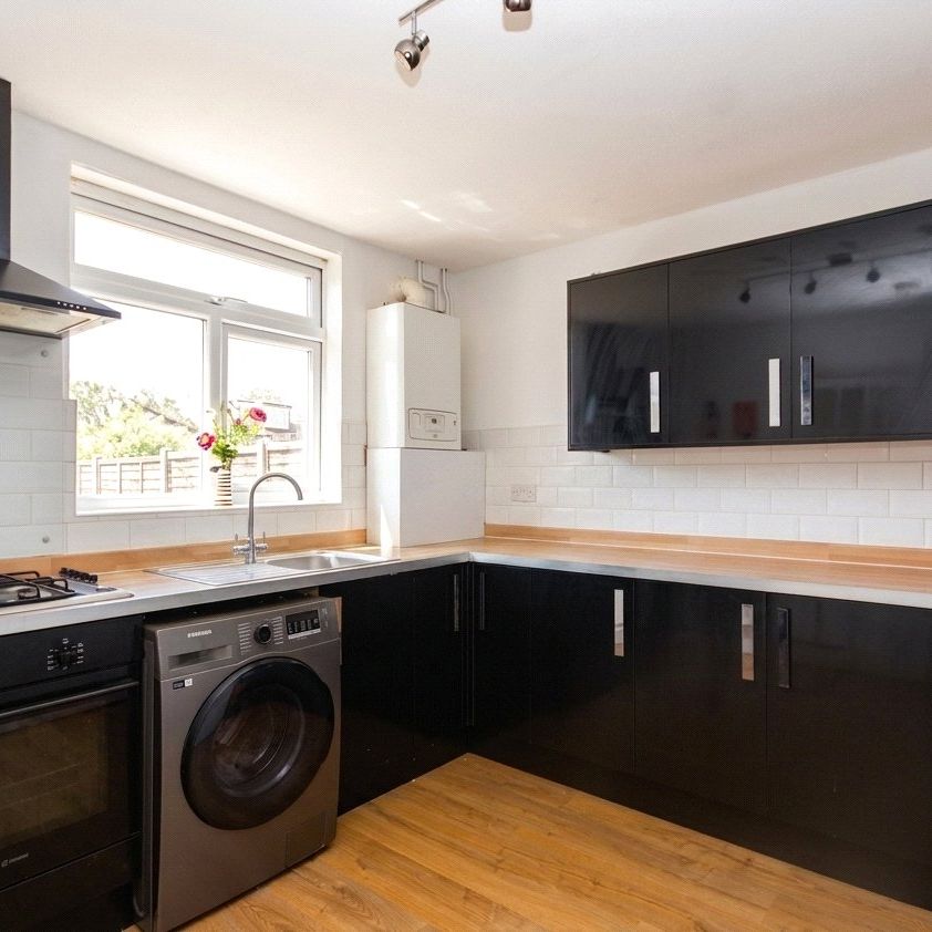 Mortimer Road, - Photo 1