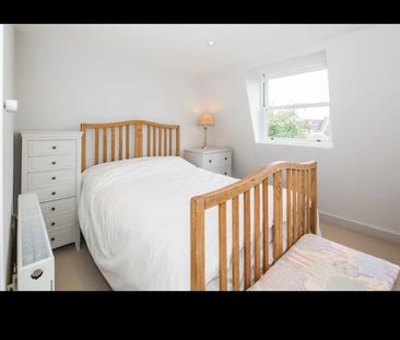 Room in a Shared House, Strathville Road, SW18 - Photo 5