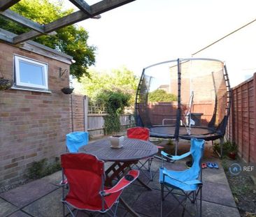 3 bedroom terraced house to rent - Photo 5
