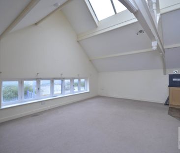Tudor Hall, Norwich - Photo 6