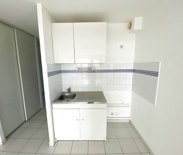 Location Appartement 3 pièces 55m² LE GRAU DU ROI 30240 - Photo 3
