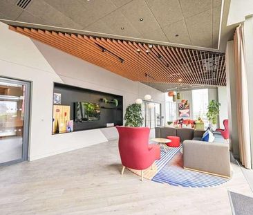Skylark Point, Stratford, E20 - Photo 5