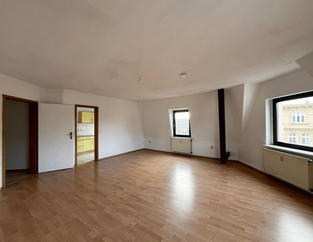 Charmante 1-Zimmer-Dachgeschosswohnung in der nördlichen Innenstadt von Halle - Foto 1