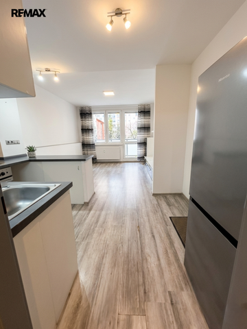 Pronájem bytu 1+kk v družstevním vlastnictví 27 m², České Budějovice - Fotografie 3