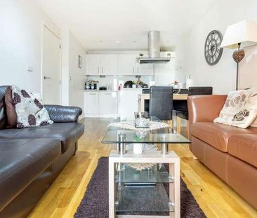 Woking, Surrey, GU21 - Photo 2