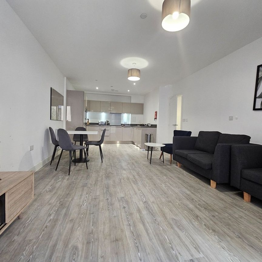 2 Bed Flat, Hoffmans Road, E17 - Photo 1