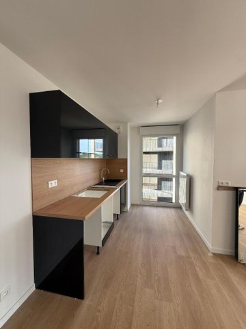 Location Appartement 2 pièces 51m² BORDEAUX 33100 - Photo 4