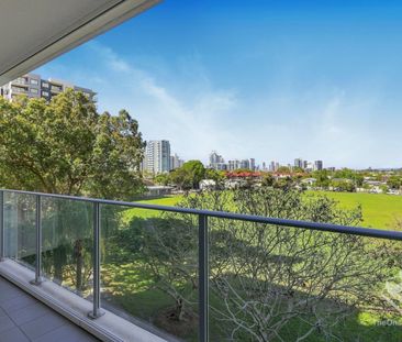 Coastal Lifestyle with Oval Views & Resort Style Facilities - Photo 6