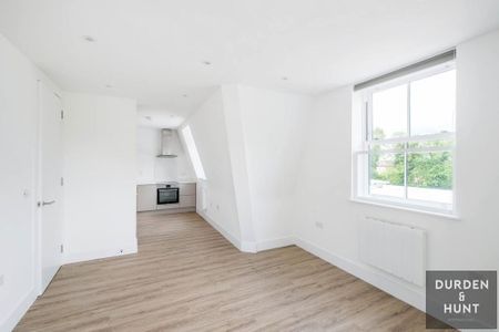 High Street, Ongar - Photo 2