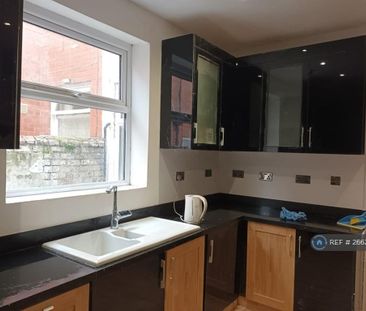 1 bedroom in a house share to rent - Photo 5