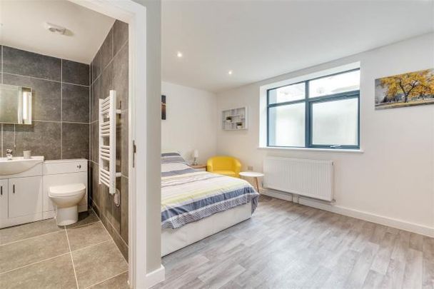 Studio to rent - Photo 1