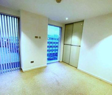 Fairfield Avenue, Staines, TW18 - Photo 4