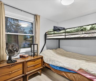 For Lease - 881 Clifton Boulevard, Innisfil, Ontario - Photo 1