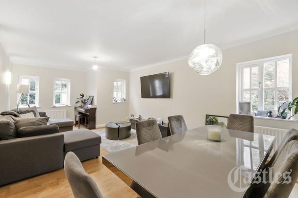 2 bedroom flat to rent - Photo 1