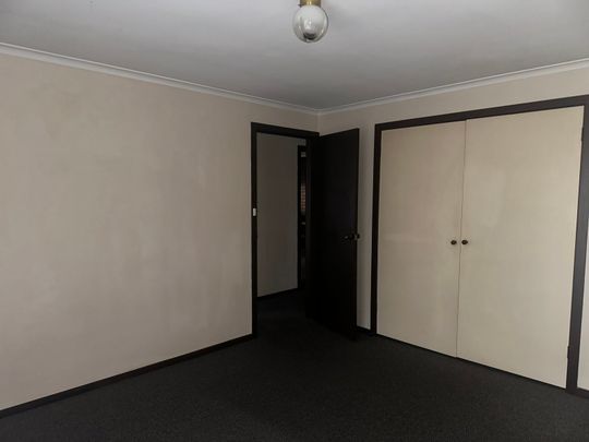 1/12 Oriel Road, Ivanhoe - Photo 1