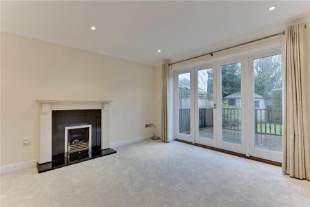 4 bedroom detached house to rent - Photo 3