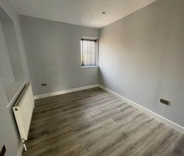 Worle, Weston-super-Mare, North Somerset - Photo 5