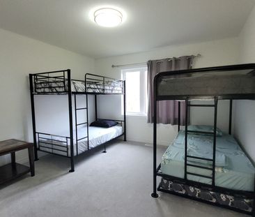 For Lease - 172 Rosanne Circle, Wasaga Beach, Ontario - Photo 1