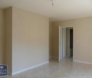 Location Appartement 2 pièces 48m² BOURGES 18000 - Photo 6