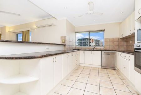 Prime Esplanade Living – Spacious Apartment With Exceptional Views - Photo 4