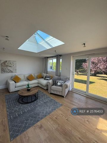 2 bedroom detached house to rent - Photo 5