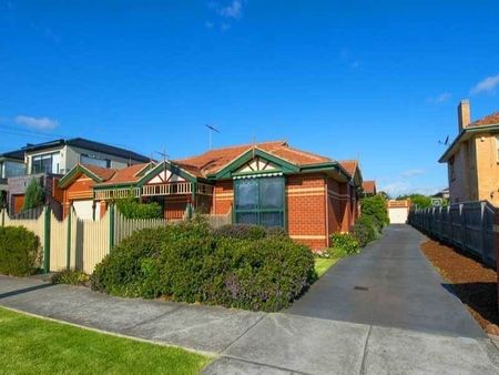 Extra Spacious Villa Unit - Photo 4